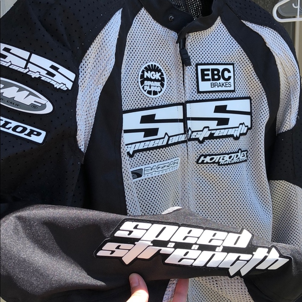 Motorcycle jacket - Picture 3 of 5